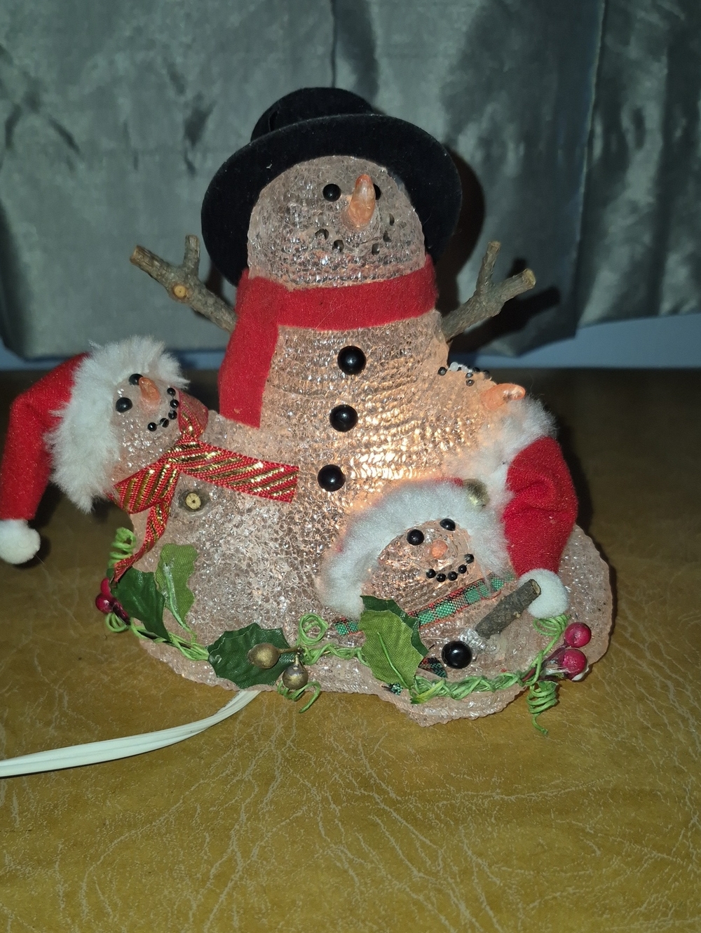 Vintage 1988 Galaxy Ltd Tqble Top Snowmen Electric Light Up